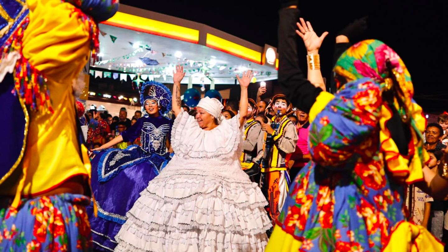 Trupe Pernambuco Meu País faz arrastão cultural em Arcoverde na quinta (6)