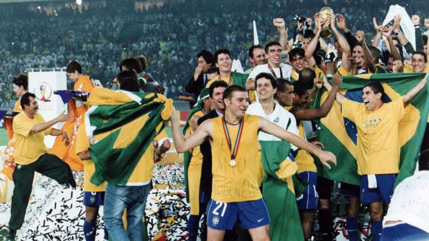 Seleção Brasileira comemorando Penta em 2002.