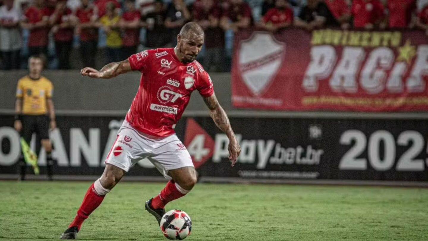 Arilson é o novo reforço do Santa Cruz para Série C.