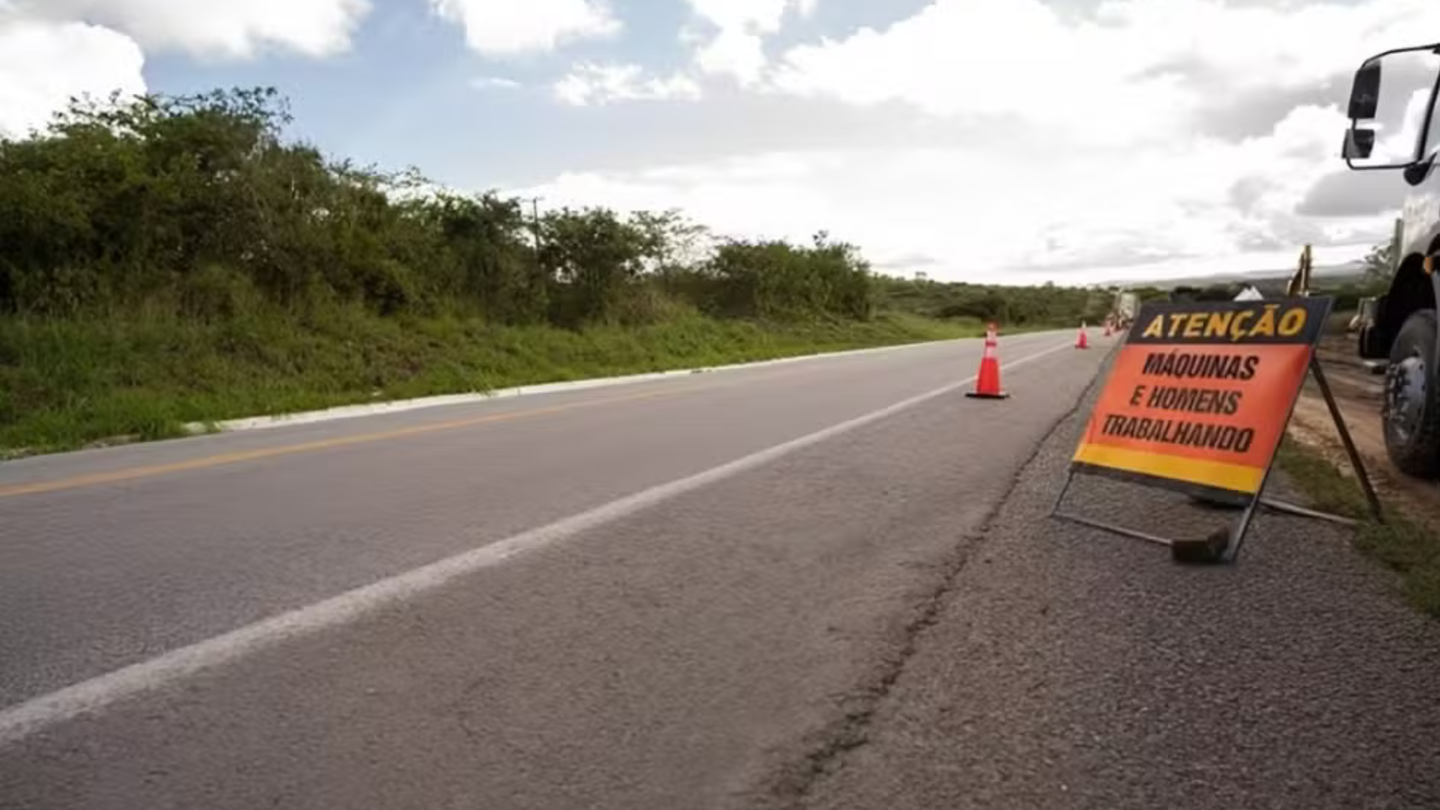 Estrada em obra
